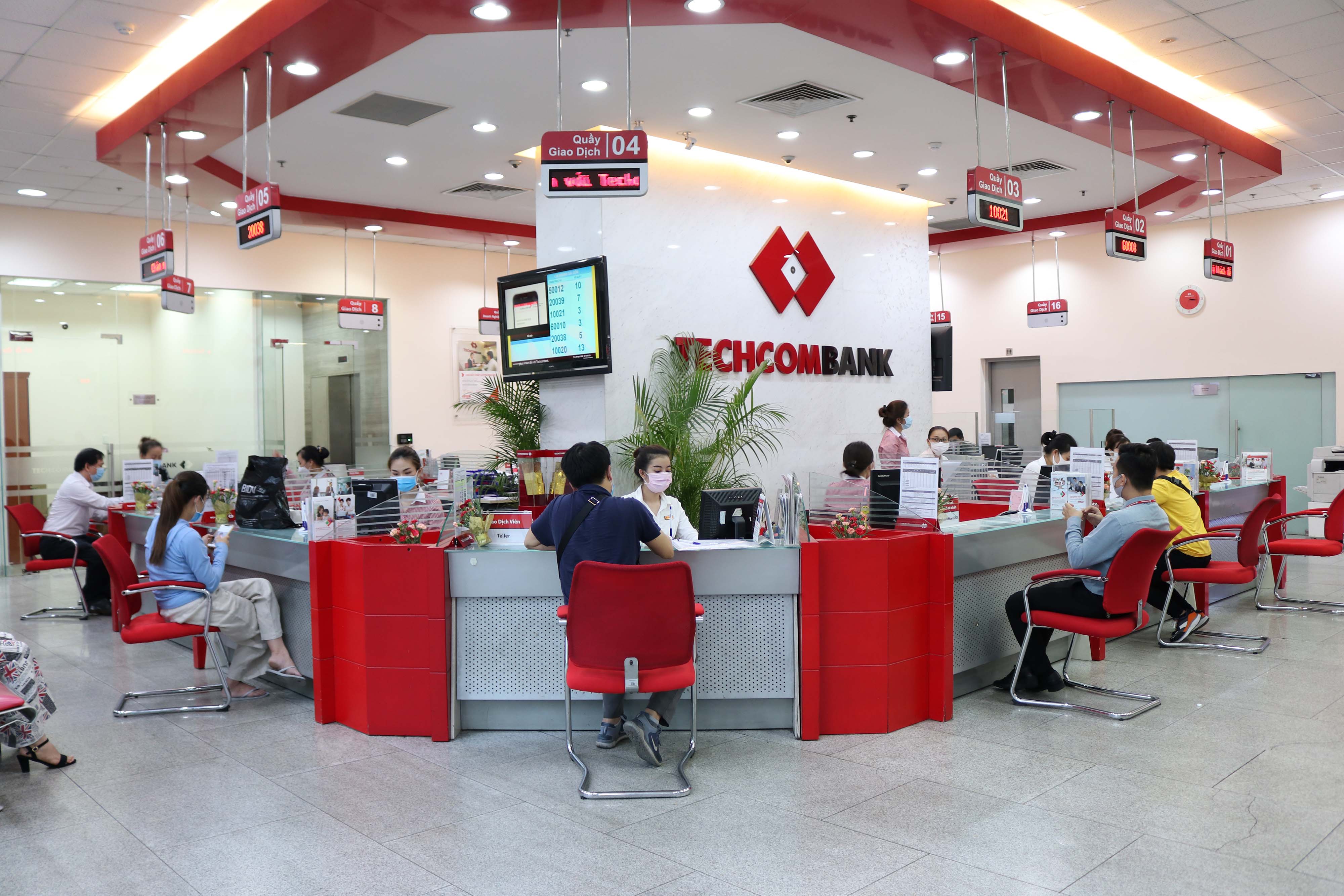 Techcombank ghi điểm trên các báo cáo đánh giá quốc tế