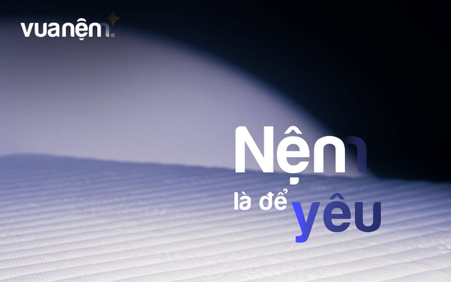 Chuỗi đệm lớn nhất Việt Nam biến tấu "Vua Nệm" thành "Vua Nện", dùng nam nhân cởi trần "nựng - xoa - bế": Độc đáo hay một lần nữa làm chiêu phản cảm?