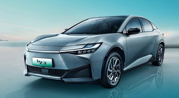 Nhận 5.000 đơn đặt hàng trong 1 ngày, chiếc ô tô chạy điện giá rẻ của Toyota có gì hay? - Ảnh 3.