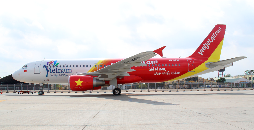 tan-tong-giam-doc-vietjet-tien-si-dinh-viet-phuong-la-ai-3-1680862349.png