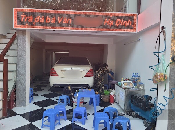 Chủ quán trà đá Hà Nội nói gì trước tin &quot;sáng bán trà đá, chiều đánh Mercedes vào nhà cất&quot;? - Ảnh 3.