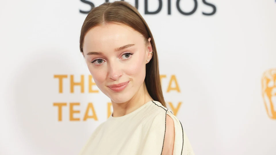 Bridgerton's Phoebe Dynevor reveals how she is inspired by her very ...